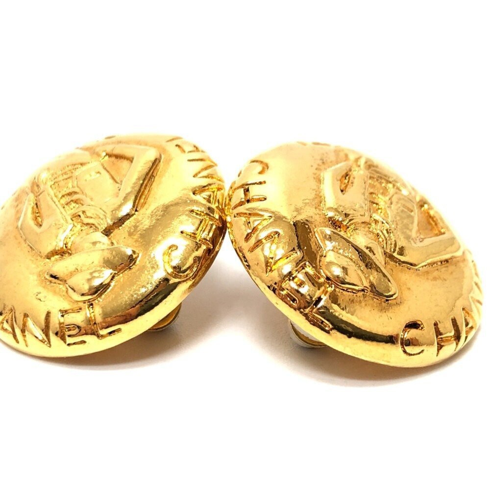 CHANEL Authentic Vintage Gold Earrings - Picture 11 of 12
